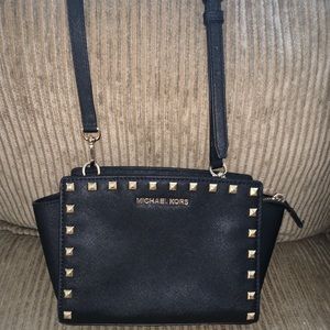 Black Micheal Kors Purse w/ Gold Studs